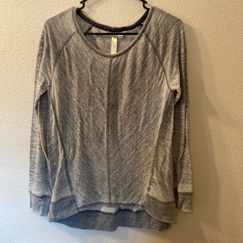 Green Tea long sleeve size small